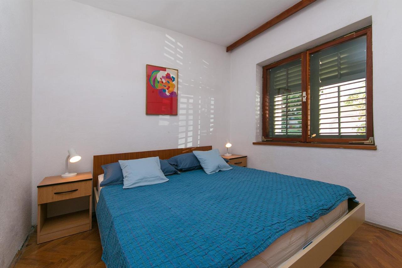 Apartments By The Sea Brela, Makarska - 16950 Kültér fotó